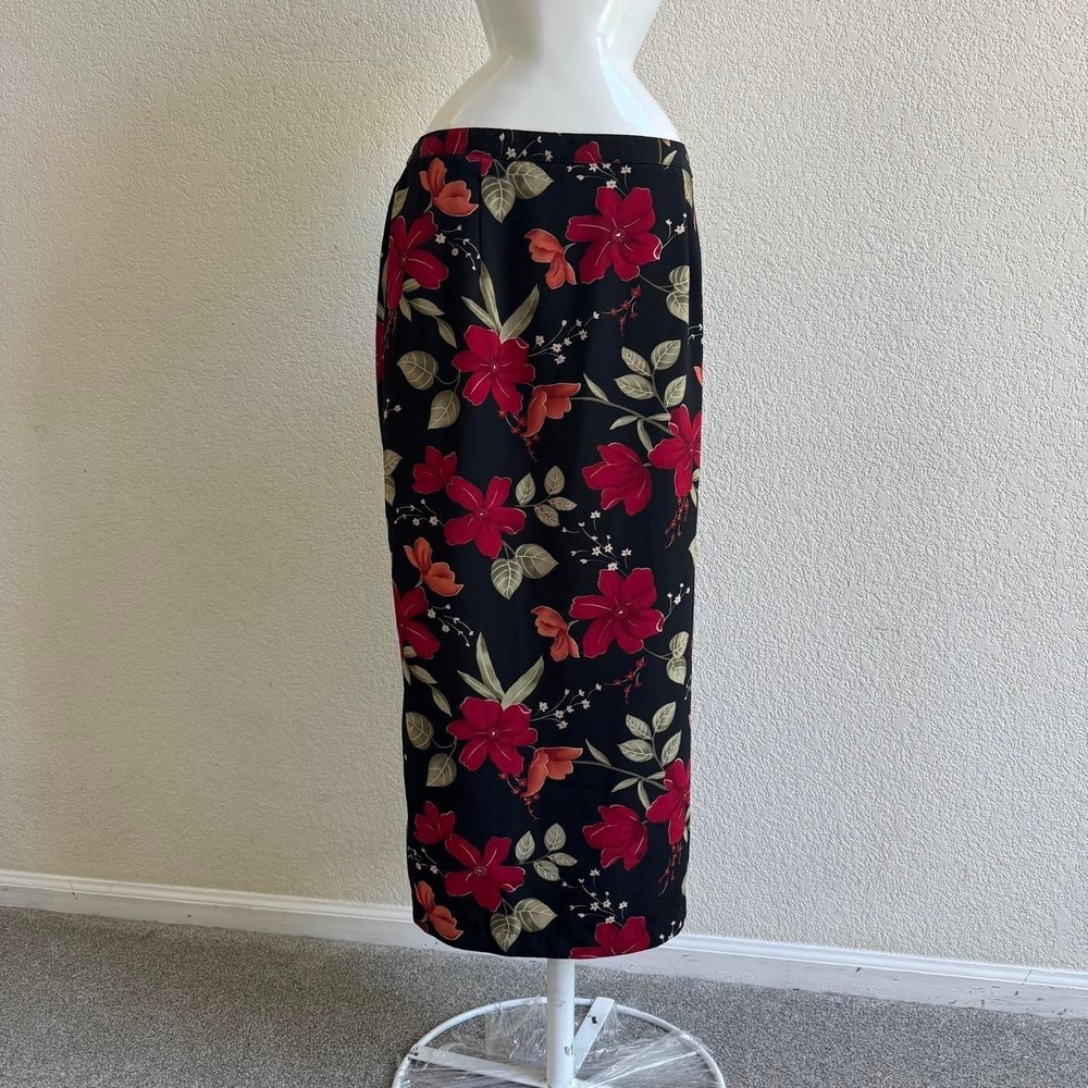 Briggs Petite black & red floral print maxi skirt